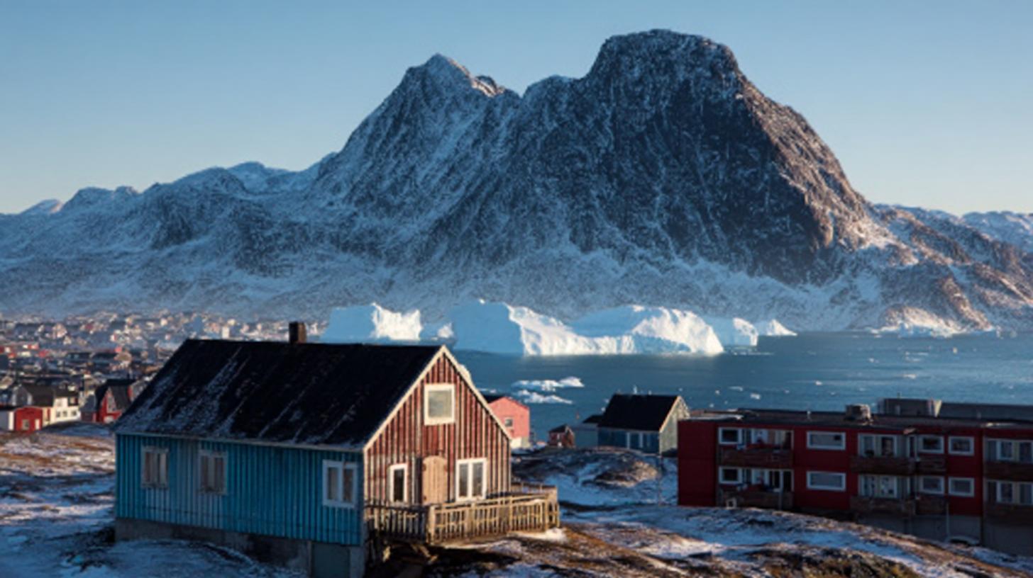 travelnerd-httpssmjrunp-xgw4dhls0-sisimut-greenland---ar-16-8b58442c-90c5-4059-b041-4abec1cc1fb9-2