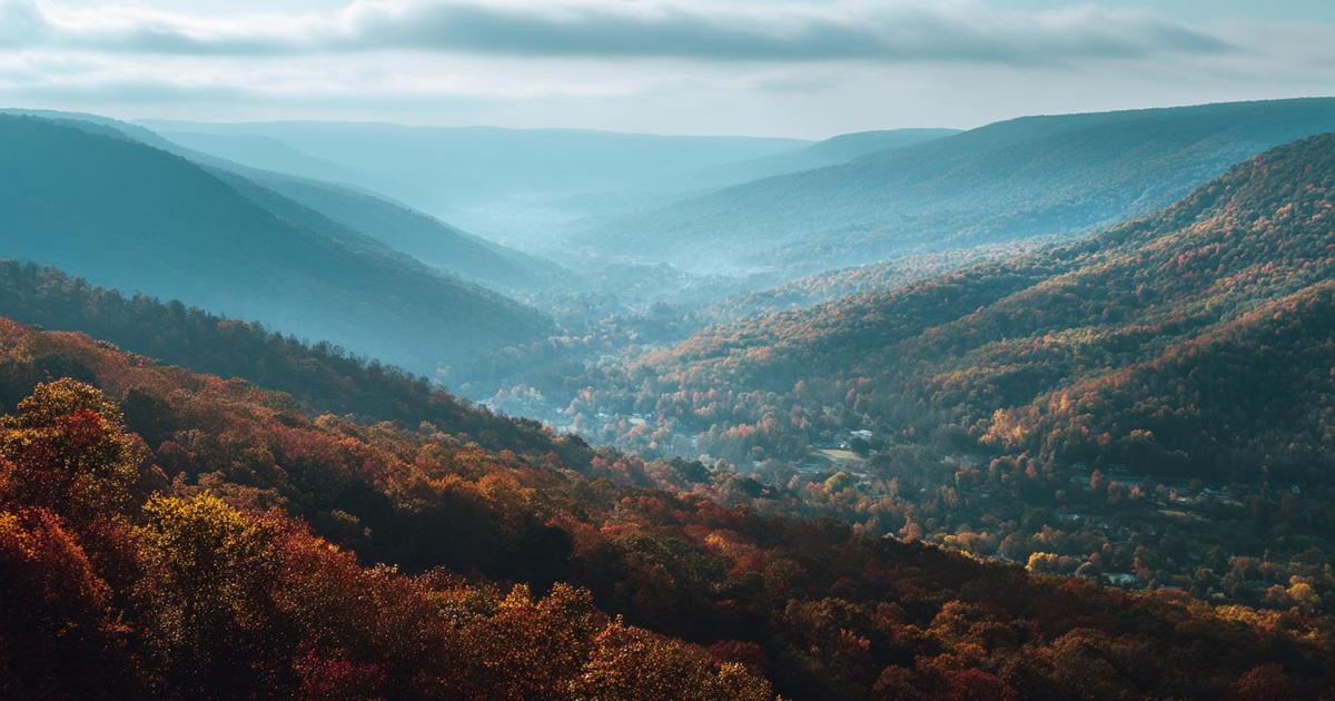 Top 5 Fall Foliage Destinations in North America