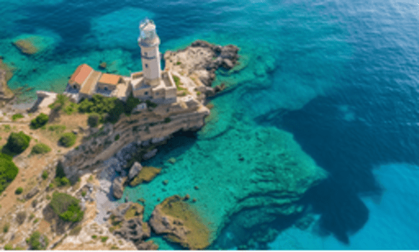 Majestic Maritime Marvels: Lighthouses Guarding the World’s Most Beautiful Coasts Majestic Maritime Marvels: Lighthouses Guarding the World’s Most Beautiful Coasts