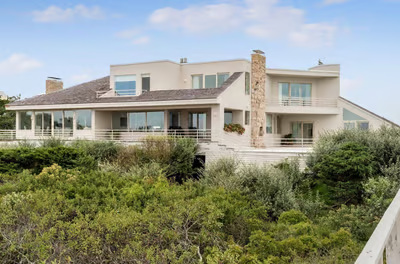 5 Bedroom House in Village of Southampton, Southampton.