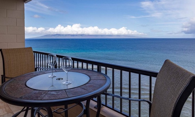 Best Spot for Whale Watching Condo in Lahaina