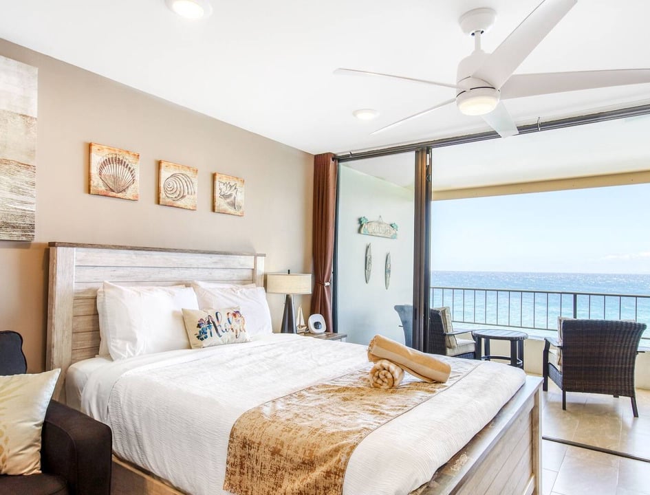 Honokowai Apartment | Oceanfront Studio w/ Balcony, Shared Pool, and Hot Tub - Walk to the Beach
